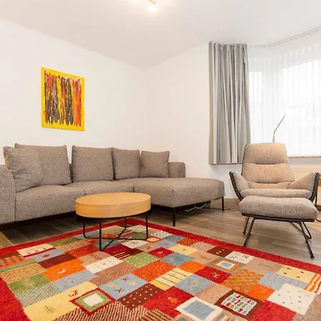 Apartment Trafalgar 155 *